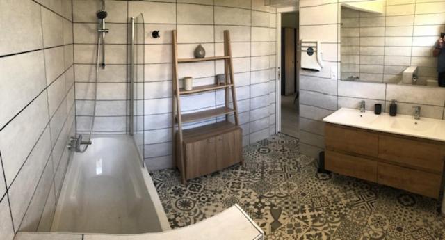 Apartamento Loft Reve Du Soir 125 M2 Climatise 350 M De La Gare Lourdes Exterior foto